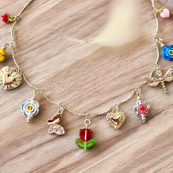 Gold and Red toned Charm Necklace glass rhinestones enamel tulip flower hearts - Picture 10 of 17